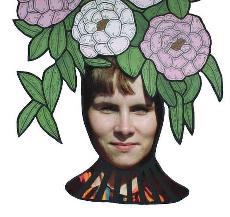 kvinna med tecknade blommor på huvudet, konstverk